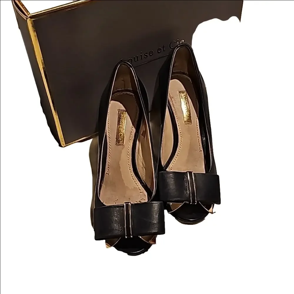 Louise etc Cie Lo-Nadia navy pumps with gold accents deep azure aspen calf